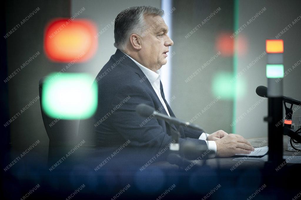 Miniszterelnöki interjú a Kossuth Rádióban