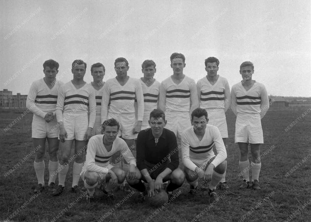 Sport - Labdarúgó NB I - Pécs-Baranya-Bp. Honvéd