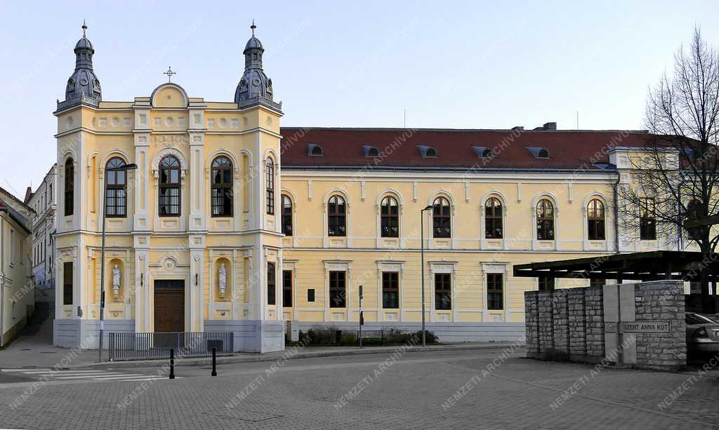 Városkép - Veszprém - Padányi Katolikus Iskola