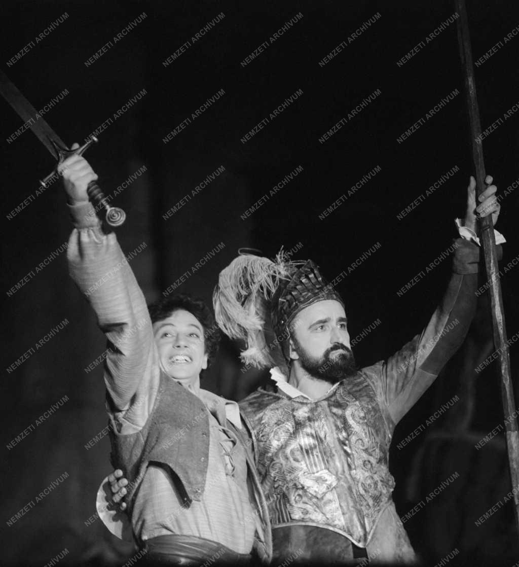 Kultúra - Színház - Szentendrei Teátrum - La Mancha lovagja