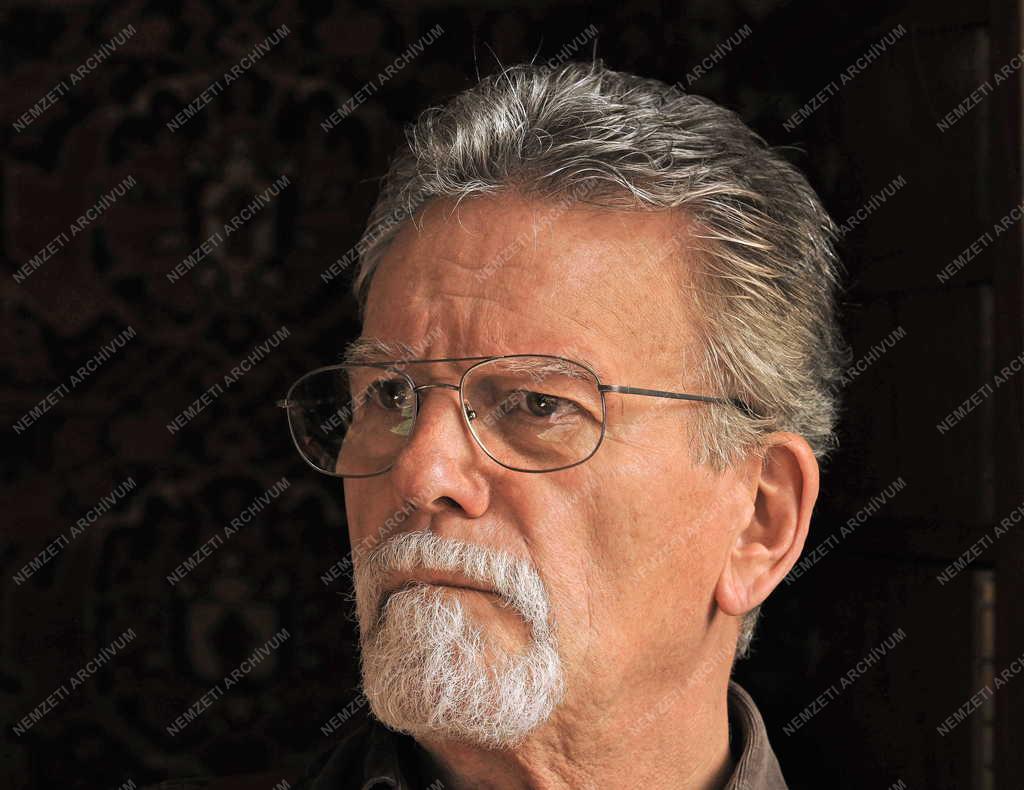 Művészet - Személy - Jankovics Marcell rajzfilmrendező