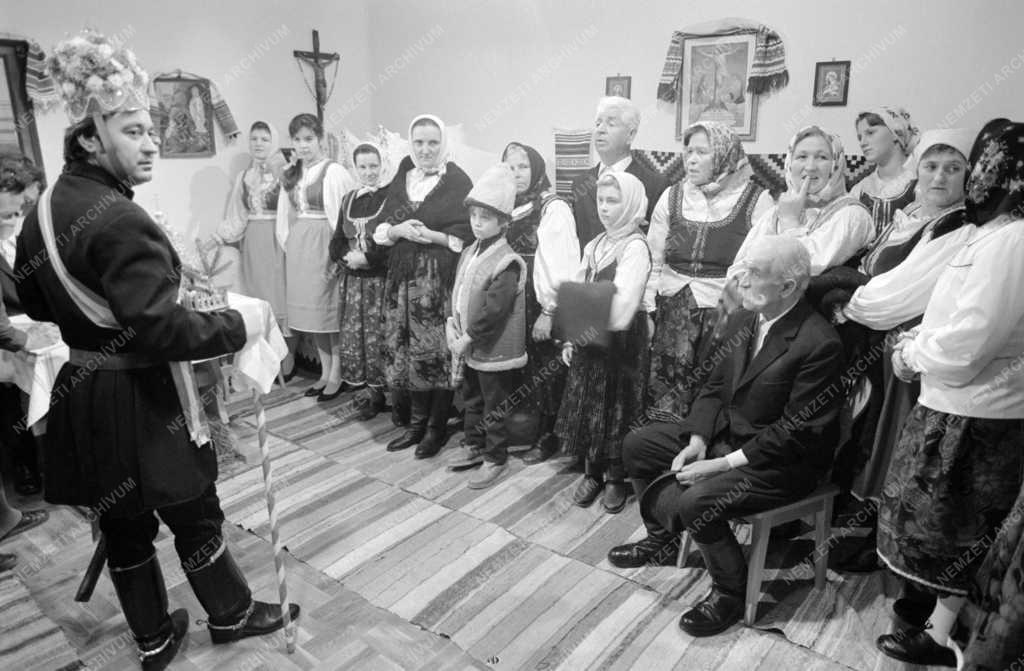 Néphagyomány - Kultúra - Népszokás felelevenítése az érdi Magyar Földrajzi Múzeumban