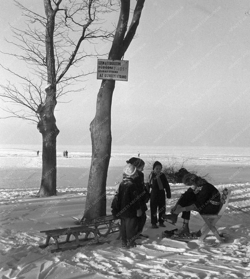 Szabadidő –  Téli üdülés a Balatonon