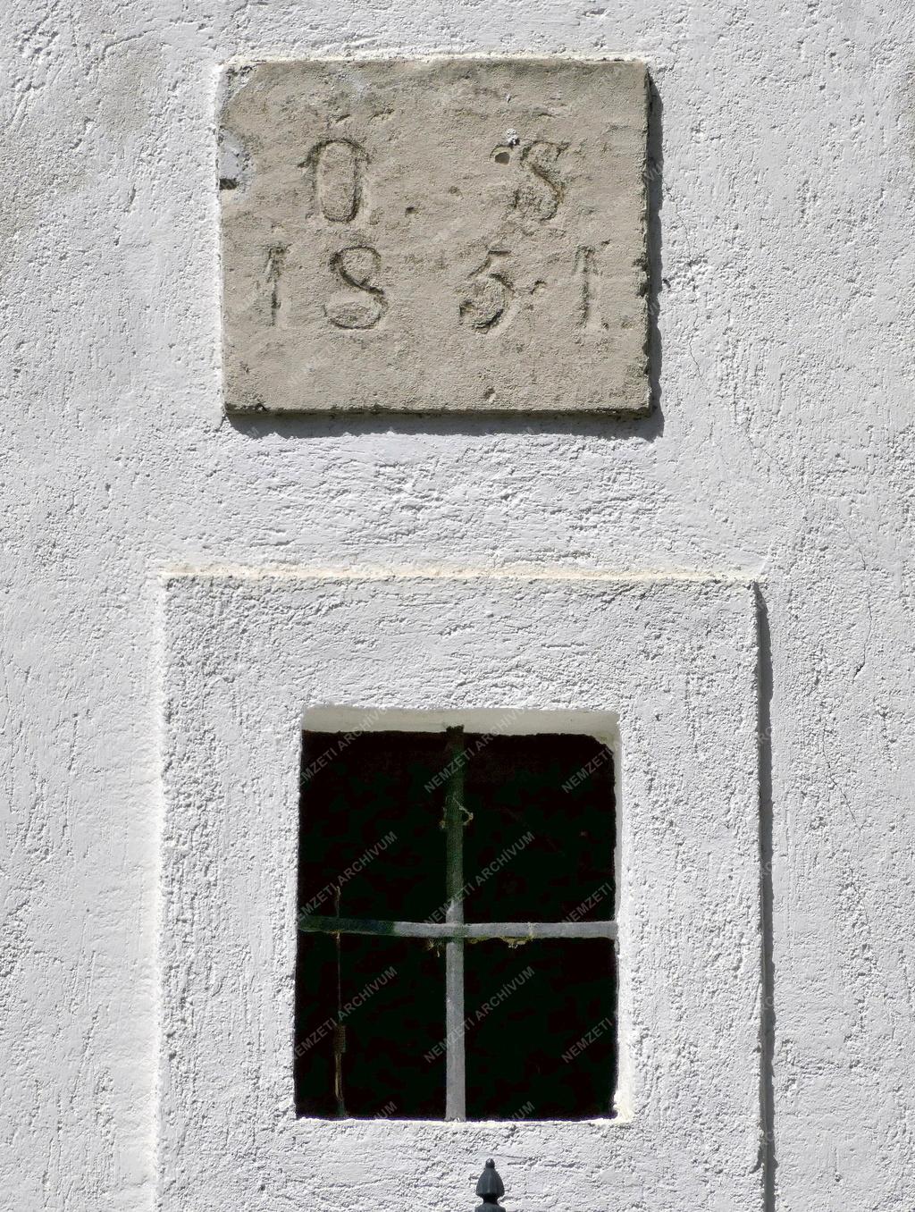 Település - Présházak és borospincék Tökön