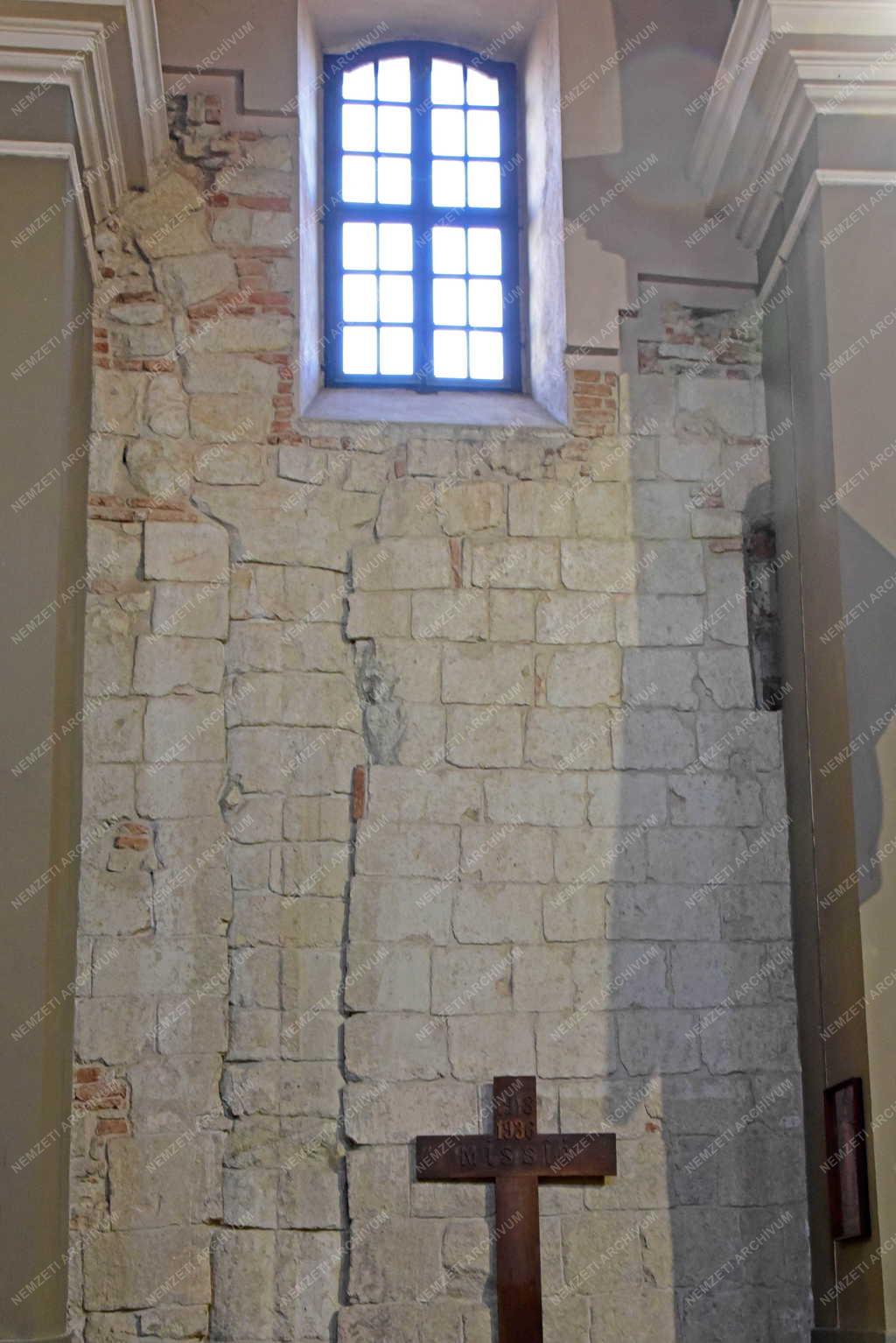 Egyház - Feldebrő - Szent Márton-templom és altemplom