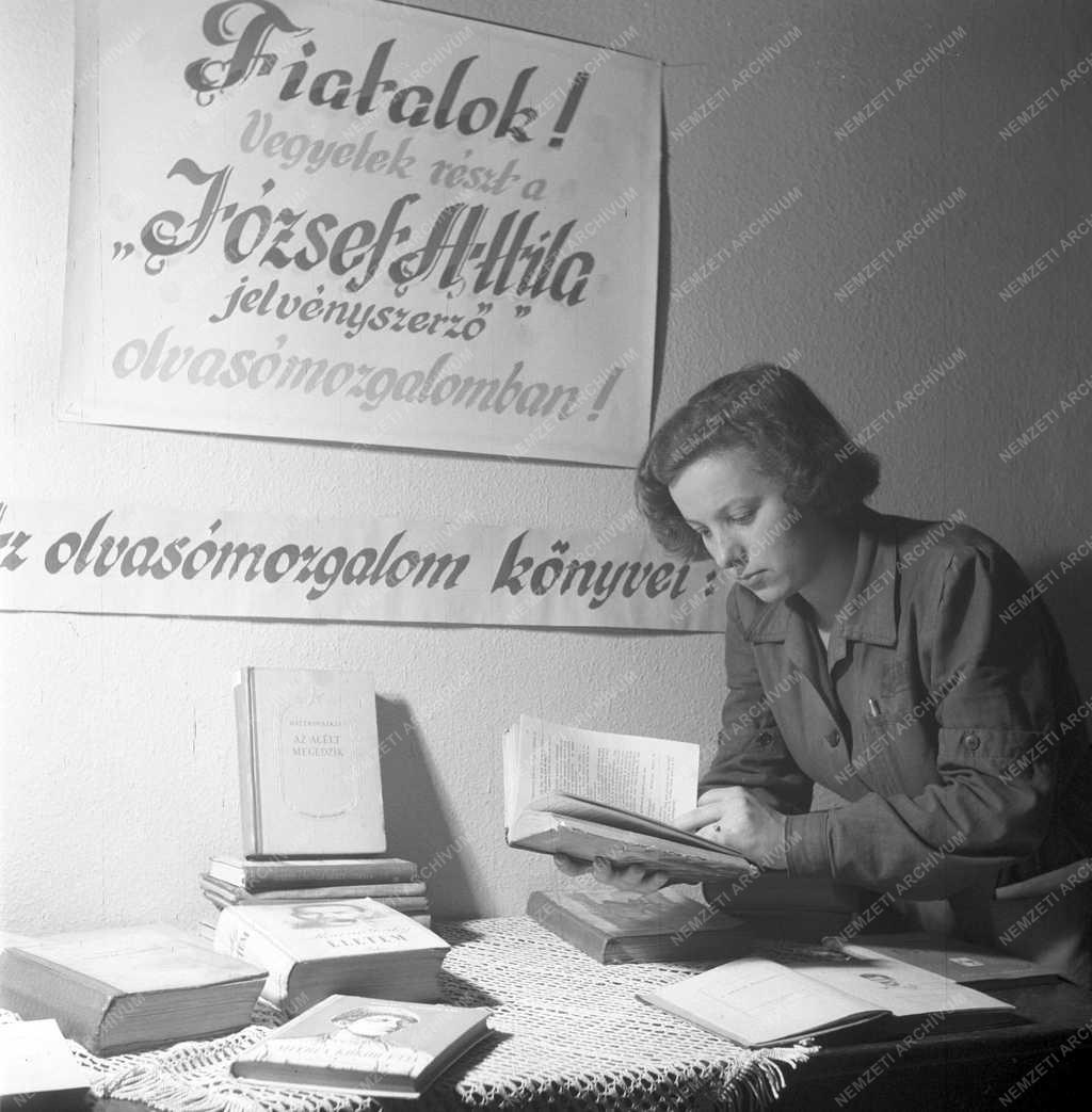 Kultúra - A József Attila jelvényszerző olvasómozgalom