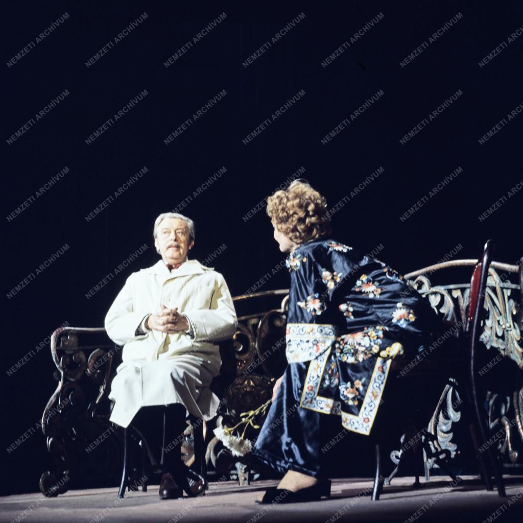 Kultúra - Alekszej Nyikolajevics Arbuzov: Kései találkozás című darabjának próbája a Madách Színház Kamaraszínházában