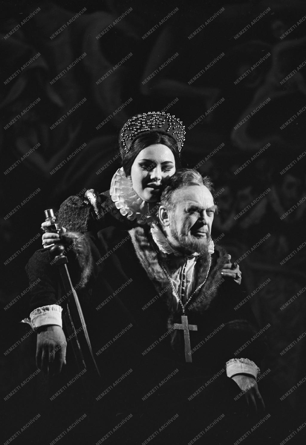 Kultúra - Színház - Bruckner: Angliai Erzsébet 