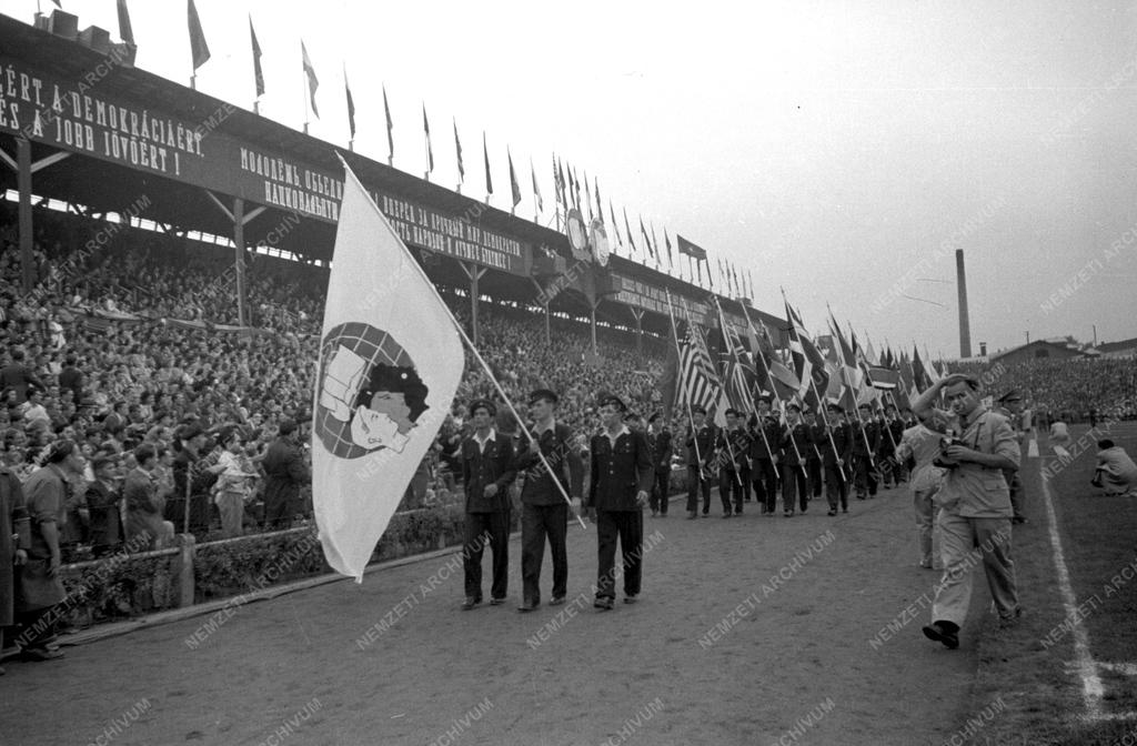 Külpolitika - Világifjúsági Találkozó (VIT)