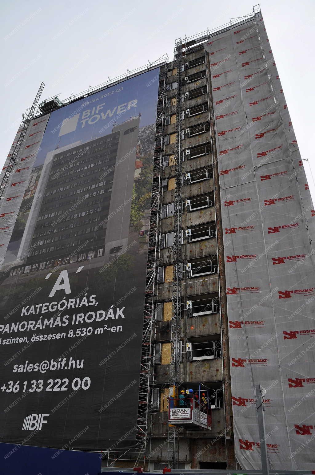 Városkép - Budapest - Postás munkásszállóból irodaház