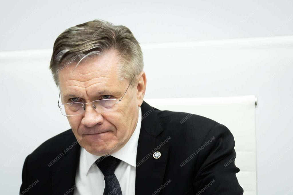 Szijjártó Péter Szentpéterváron