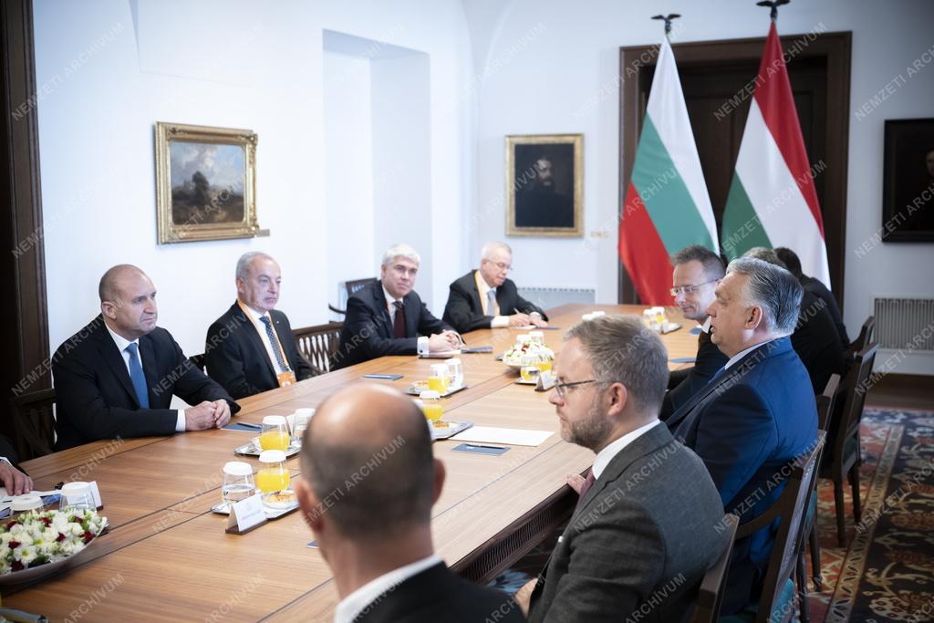 Orbán Viktor Bulgária elnökével tárgyalt