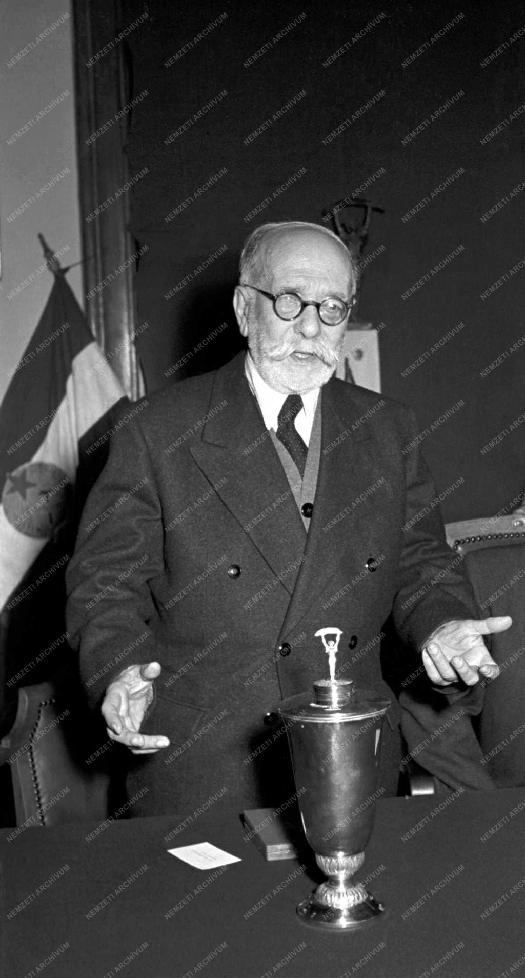Kitüntetés - Népköztársasági Érdemérem - Szladits Károly