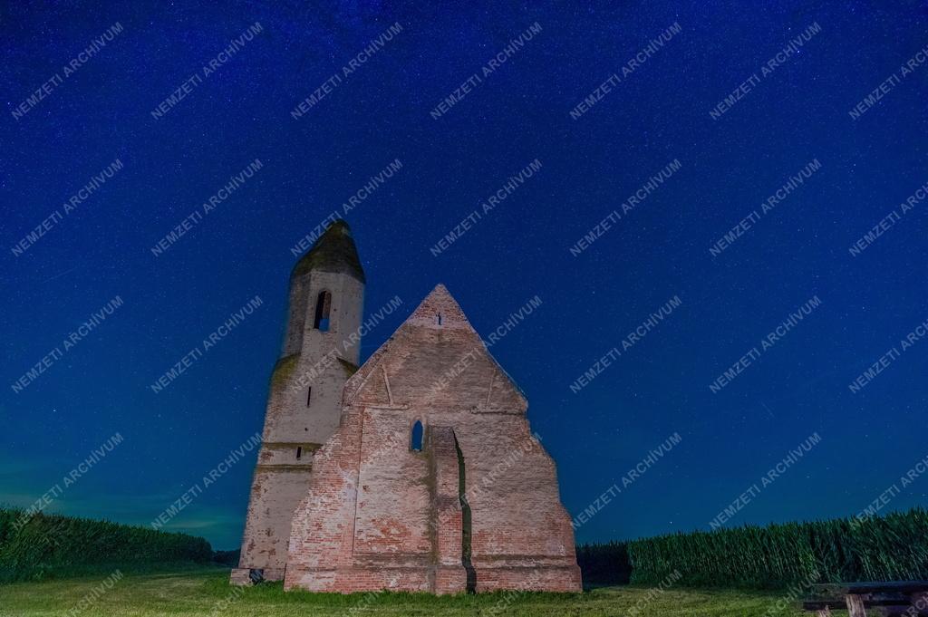 Műemlék - Somogyvámos - Puszta Templom