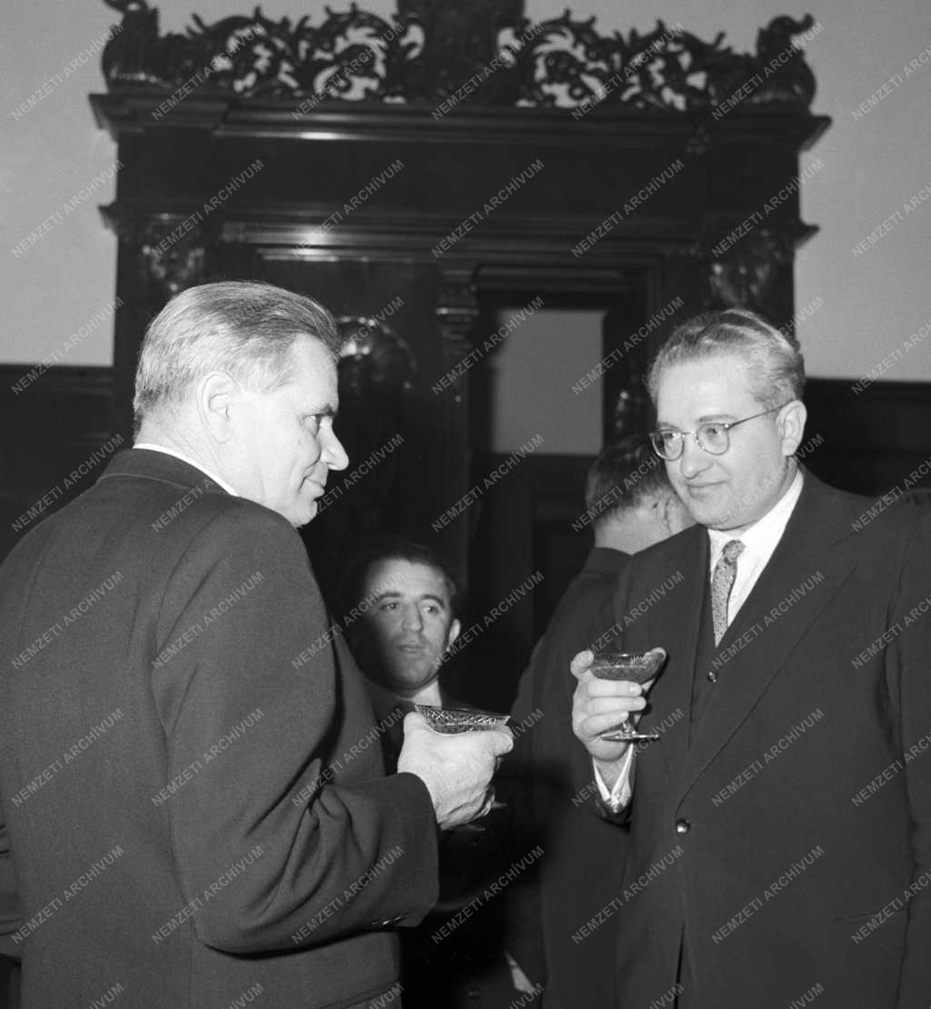 Diplomácia - Évforduló - Újévi köszöntés a Parlamentben