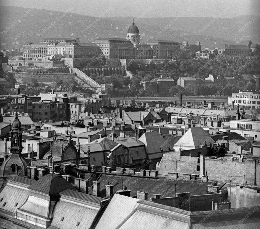 Városkép - Budapest -  Kilátás a Hungarotex Külkereskedelmi Vállalat székházáról