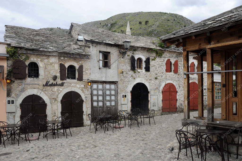 Városkép - Utcarészlet - Mostar