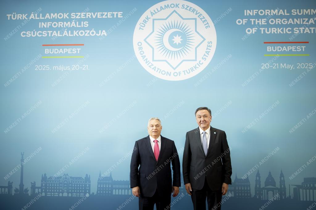 A Türk Államok Szervezetének informális csúcstalálkozója Budapesten