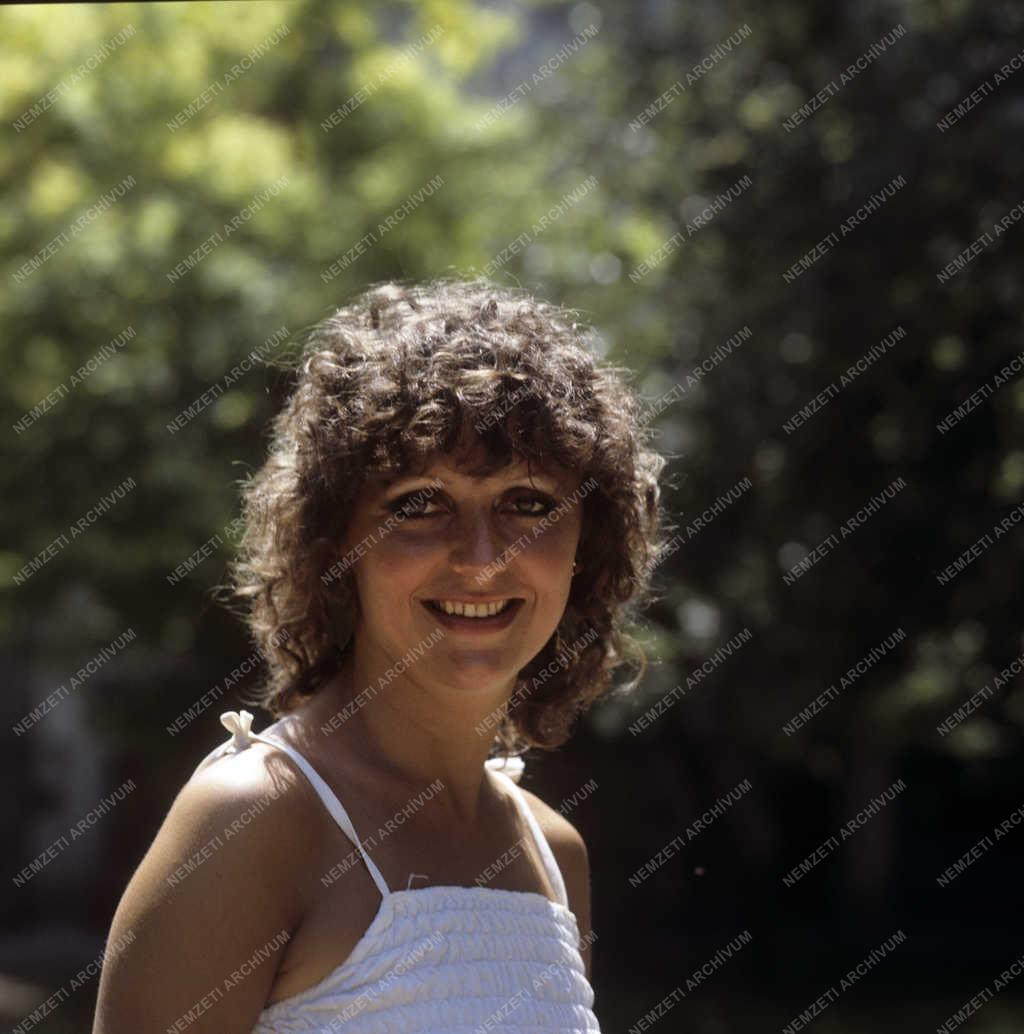 Kultúra - Molnár Zsuzsa színésznő