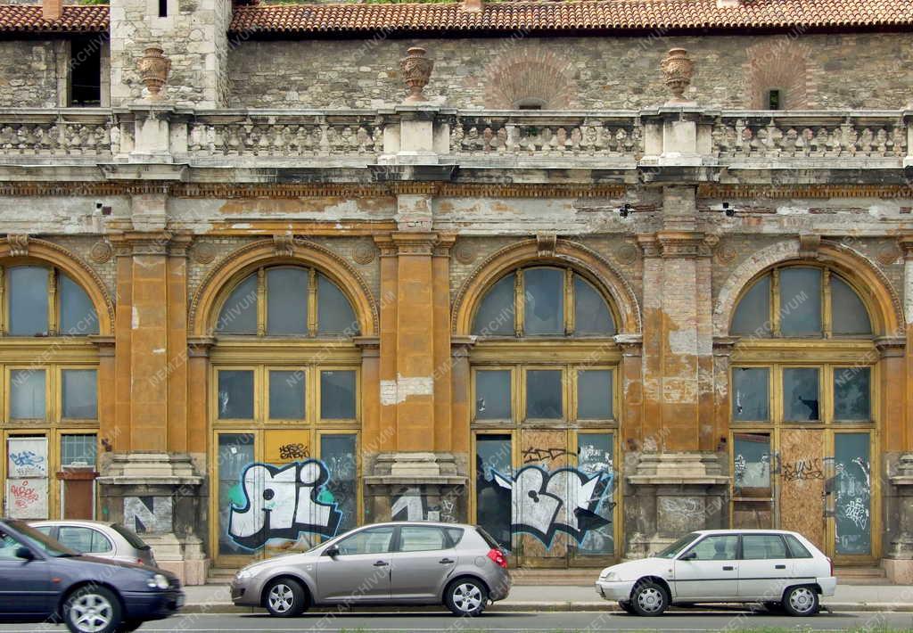 Városkép - Budapest - Műemlék - A Várkert Bazár