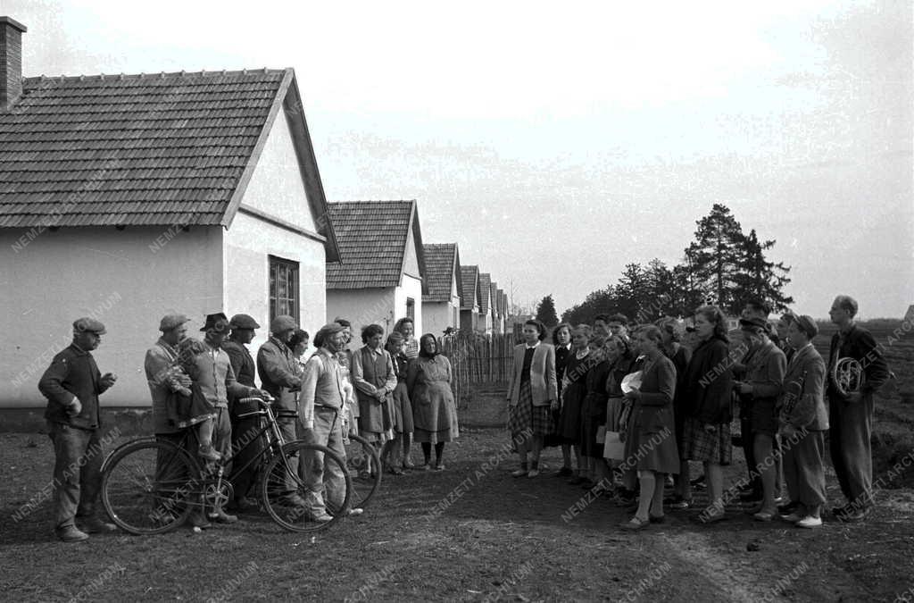 Belpolitika - A békéstarhosi diákok választási agitációja 