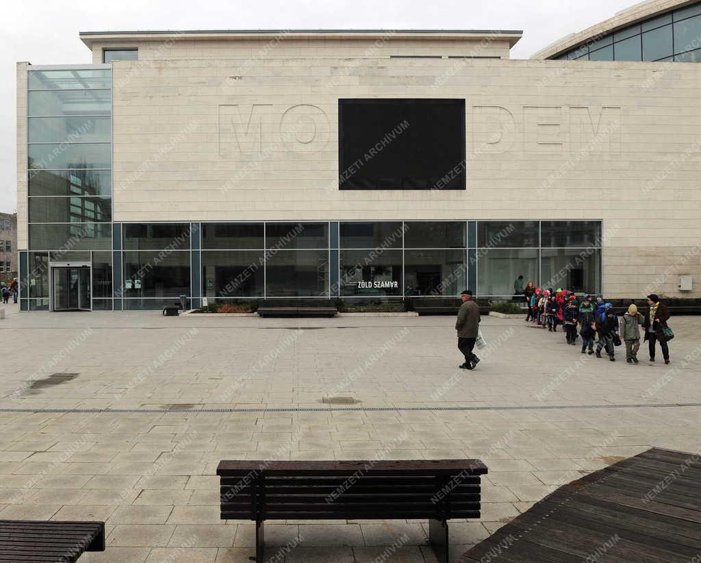 Kultúra - Debrecen - Átmenetileg bezárt a MODEM