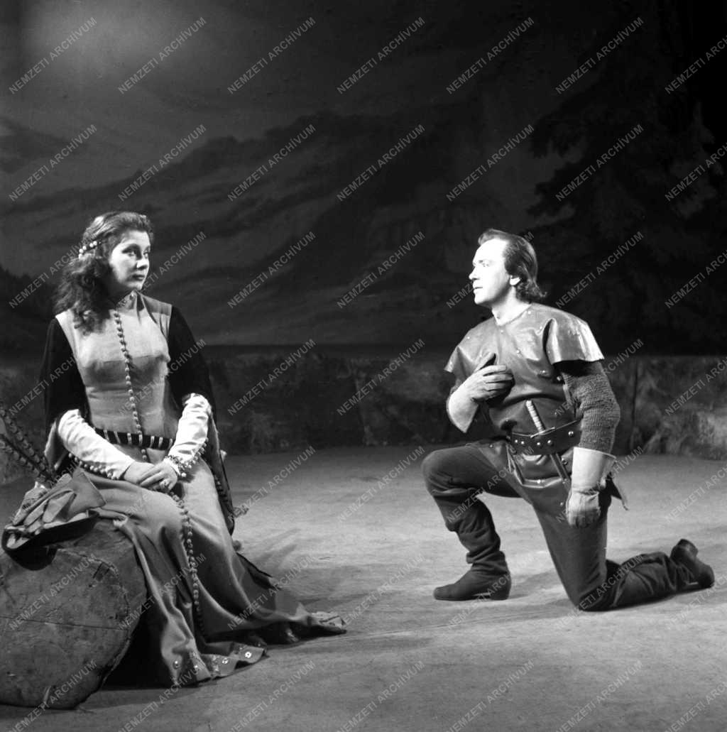 Tell Vilmos - bemutató a Néphadsereg Színházában