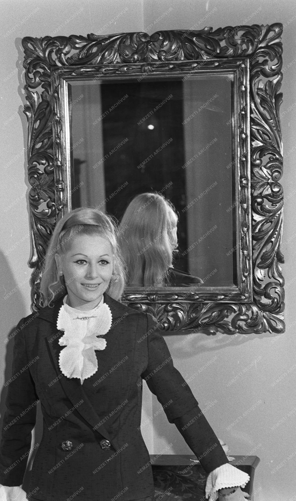 Kultúra - Színház - Gombos Katalin színésznő és lánya, Sinkovits Mariann