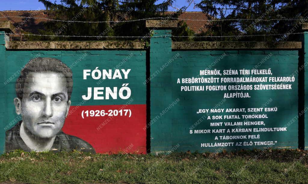 Emlékezés - Budapest - 1956-os hősöket bemutató falfestmények Pasaréten