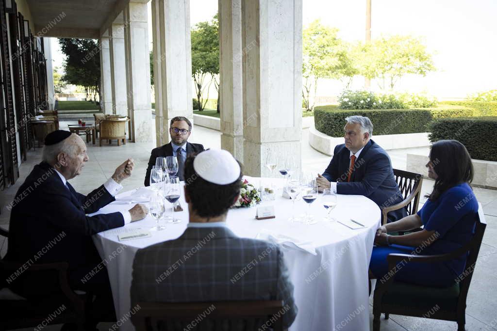 Ukrajnai háború - Orbán Viktor és Novák Katalin Arthur Schneier főrabbival tárgyalt
