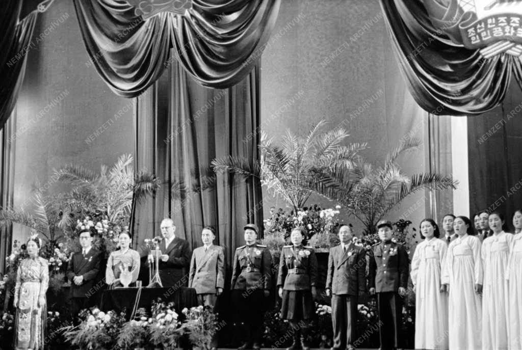 Külkapcsolat - Koreai Művészegyüttes előadása az Operaházban