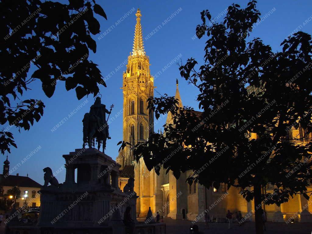 Városkép - Budapest - A felújított Mátyás-templom 
