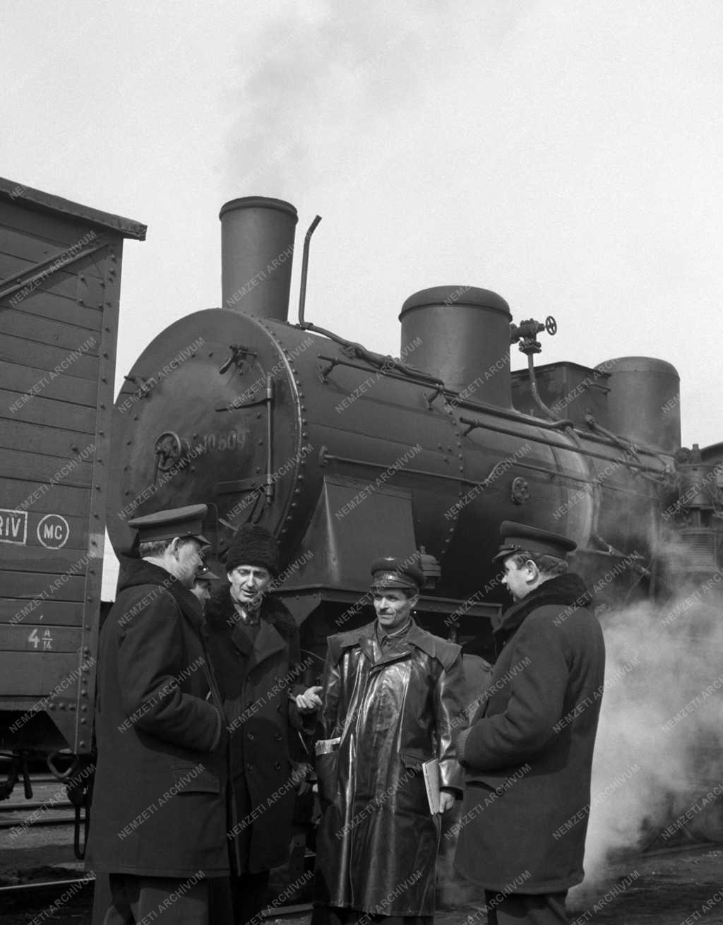 Ünnep - Ünnepi műszak - Rákosrendező teherpályaudvar