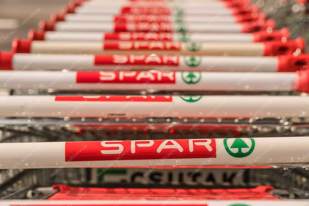 Kereskedelem - Új élelmiszeráruház Szigetszentmiklóson