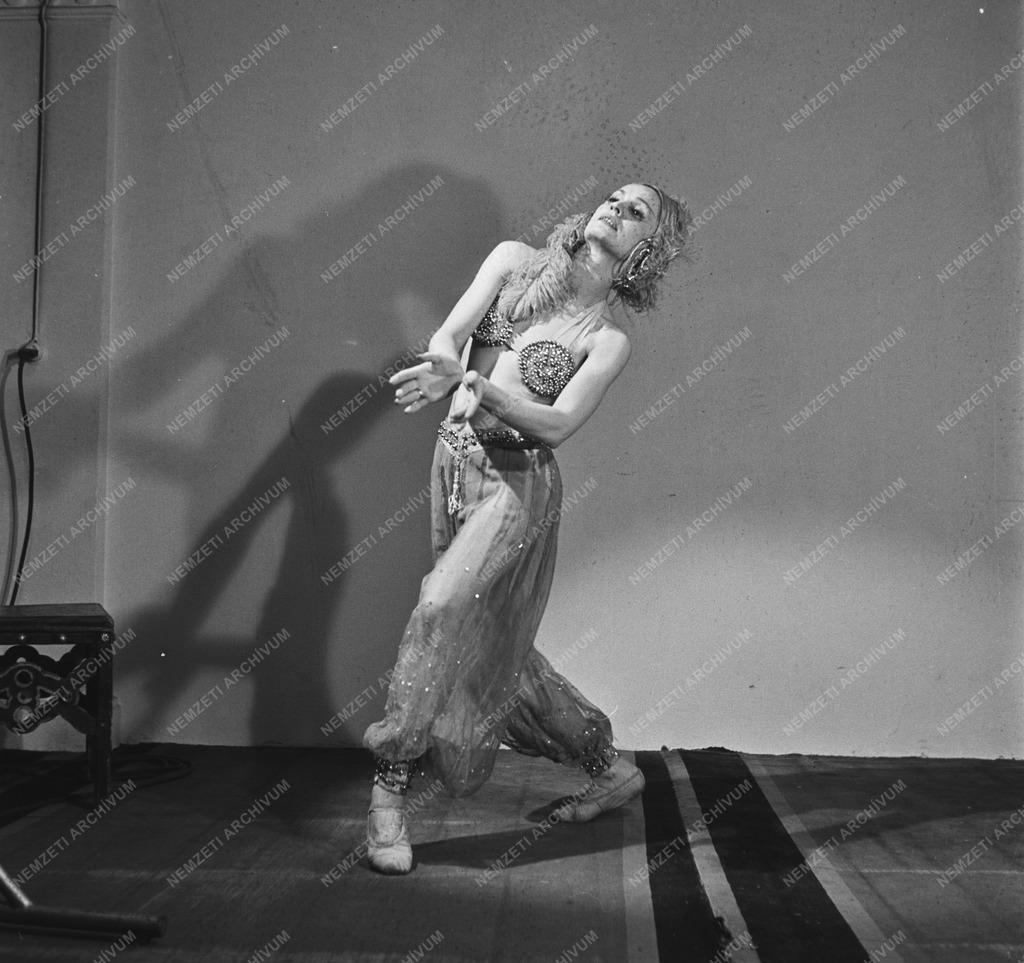 Kultúra - Bartók Béla: A kékszakállú herceg vára című operája a  Magyar Állami Operaházban