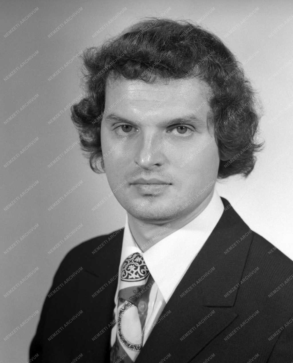 Kultúra - Opera - Dr. Póka Balázs