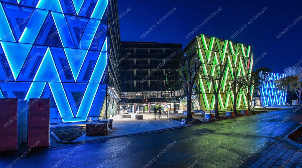 Építőipar - Debrecen - A Forest Offices műszaki átadása 