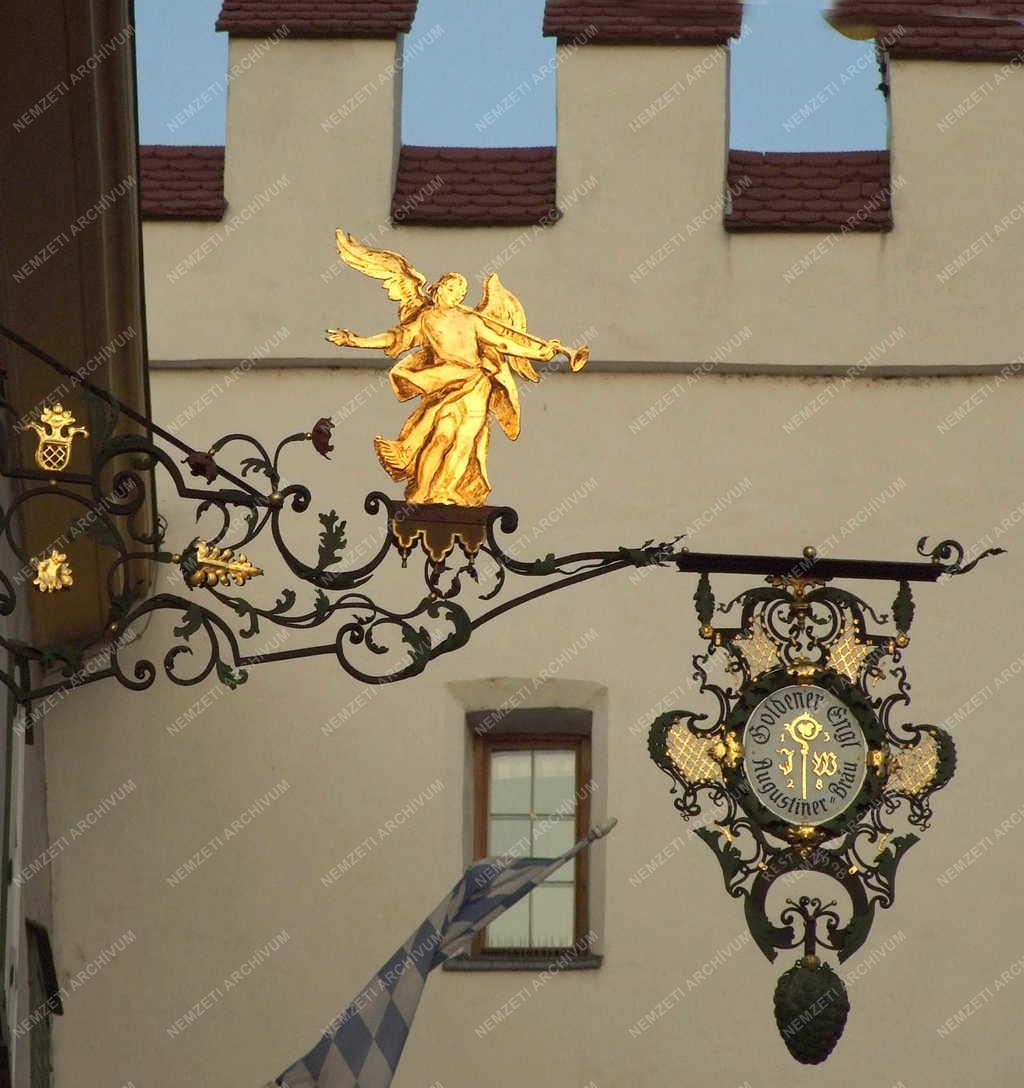 Ausztria -  Régi cégér