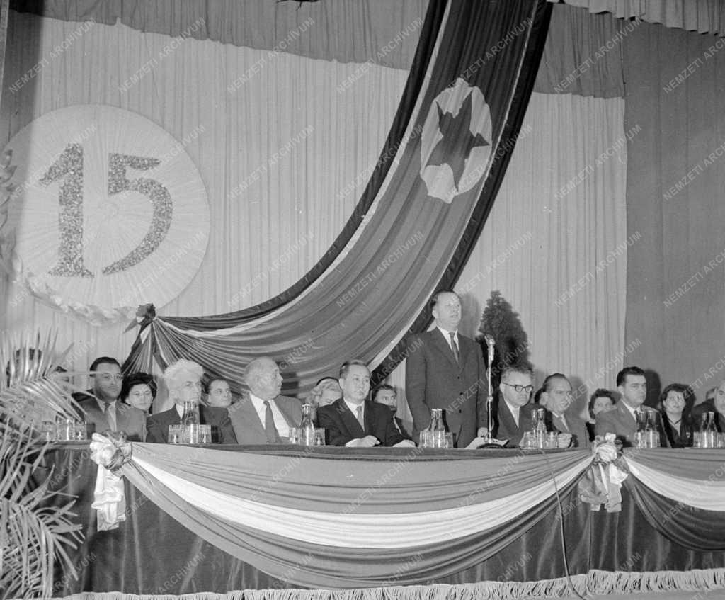 Külkapcsolat - A Koreai Népi Demokratikus Köztársaság felszabadulásának 15. évfordulója