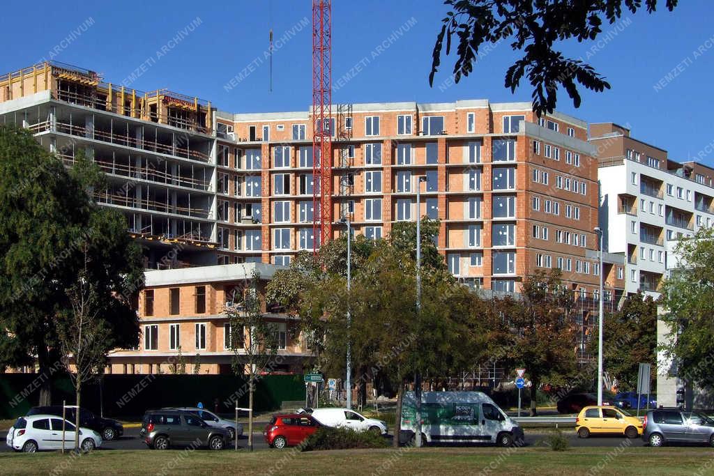 Építőipar - Budapest - A City Home lakópark 