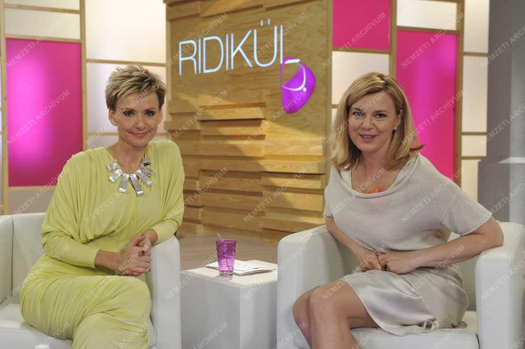 Televízió - Ridikül című női beszélgetős műsor
