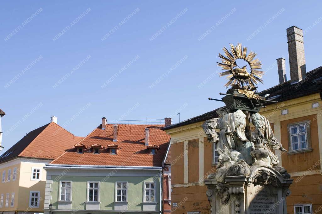 Győr - Frigyláda szobor
