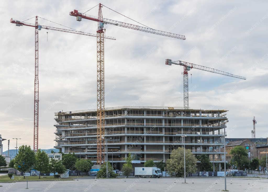 Építőipar - Budapest - Millennium center