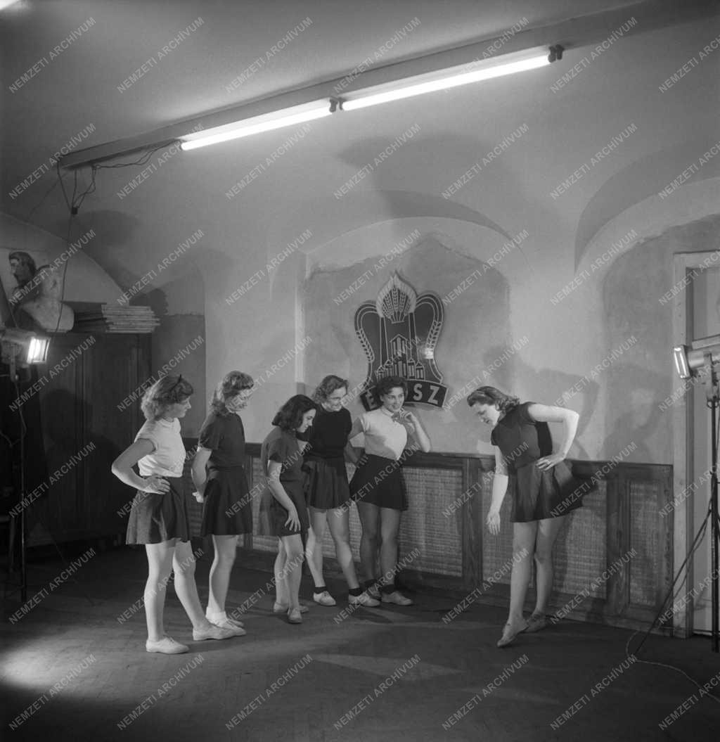 Kultúra - ÉDOSZ táncpróba