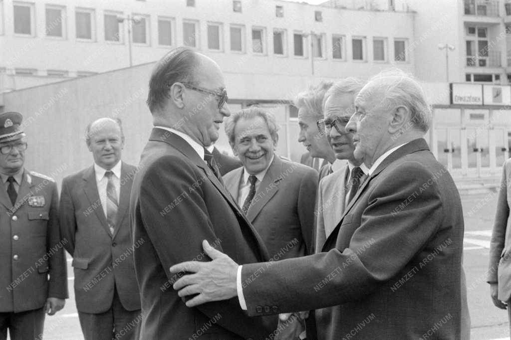 Külkapcsolat - Wojciech Jaruzelski elutazása Budapestről