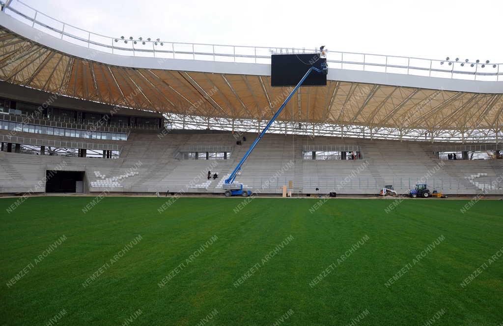 Sportlétesítmény - Debrecen - Épül az új stadion