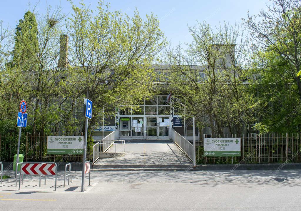Városkép - Budapest - Egészségház Kőbányán