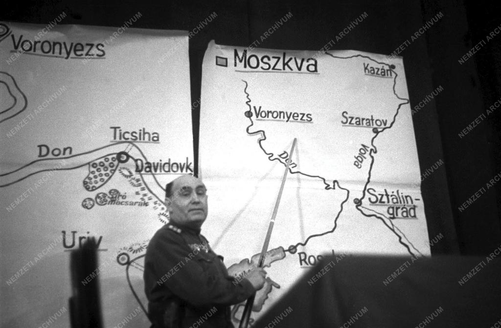 Illés B.: 'Voronyezsi csata' előad.