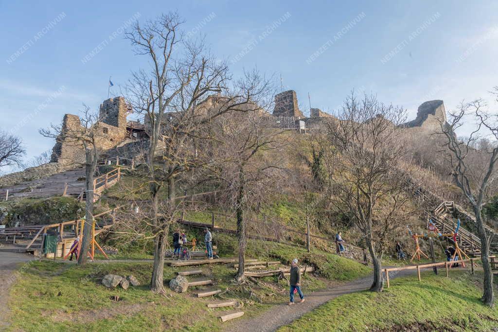 Műemlék - Szigliget - Vár