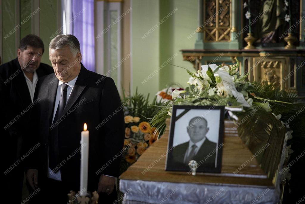 Végső búcsút vettek Pásztor Istvántól